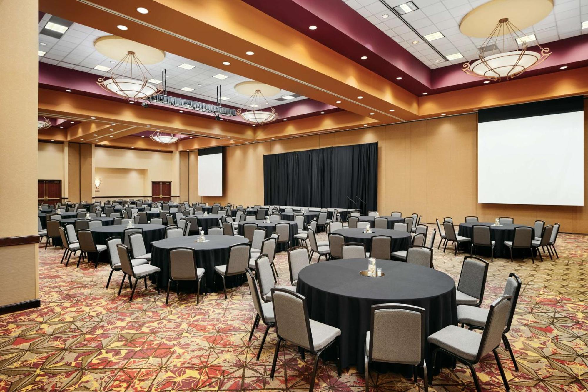 Embassy Suites By Hilton Charlotte Concord Golf Resort & Spa Exterior photo